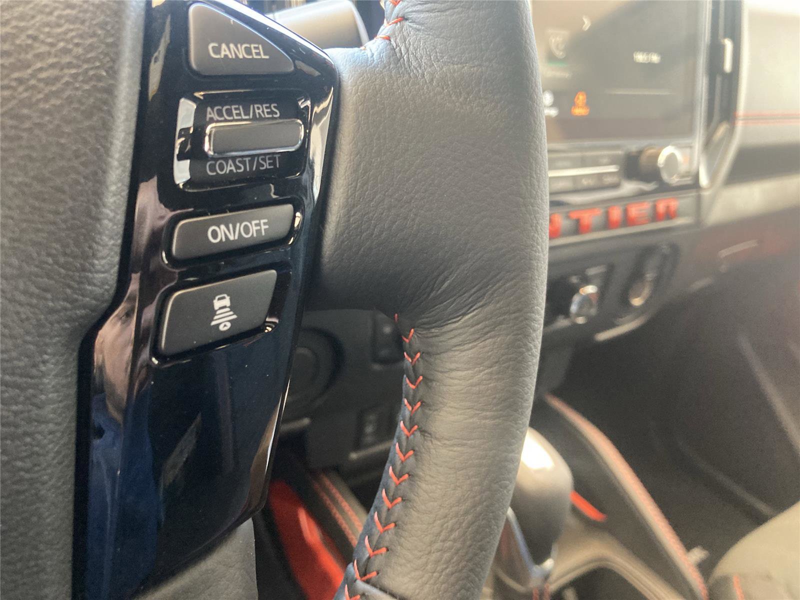 New 2026 Nissan Frontier Pro-X w/ Pro-X Convenience Package image 18