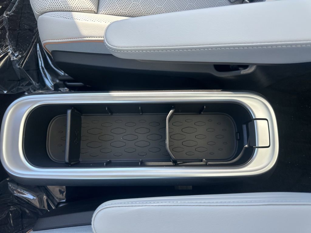 New 2025 Volkswagen ID. Buzz 1st Edition image 19