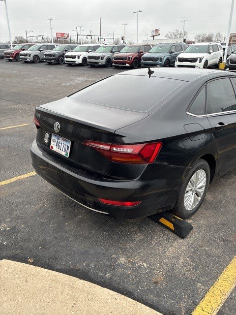 Used 2019 Volkswagen Jetta image 18
