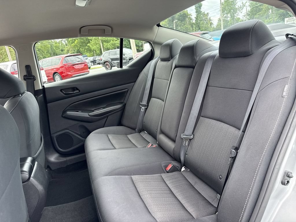 Used 2024 Nissan Altima 2.5 SV FWD image 25