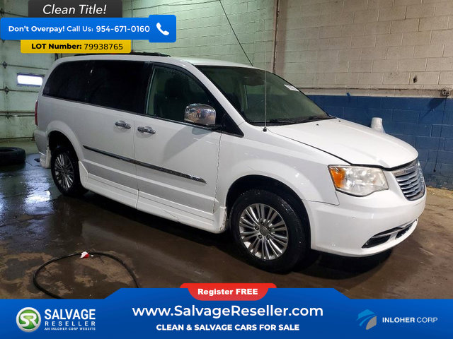Used 2015 Chrysler Town & Country Touring-L w/ Driver Convenience Group image 5