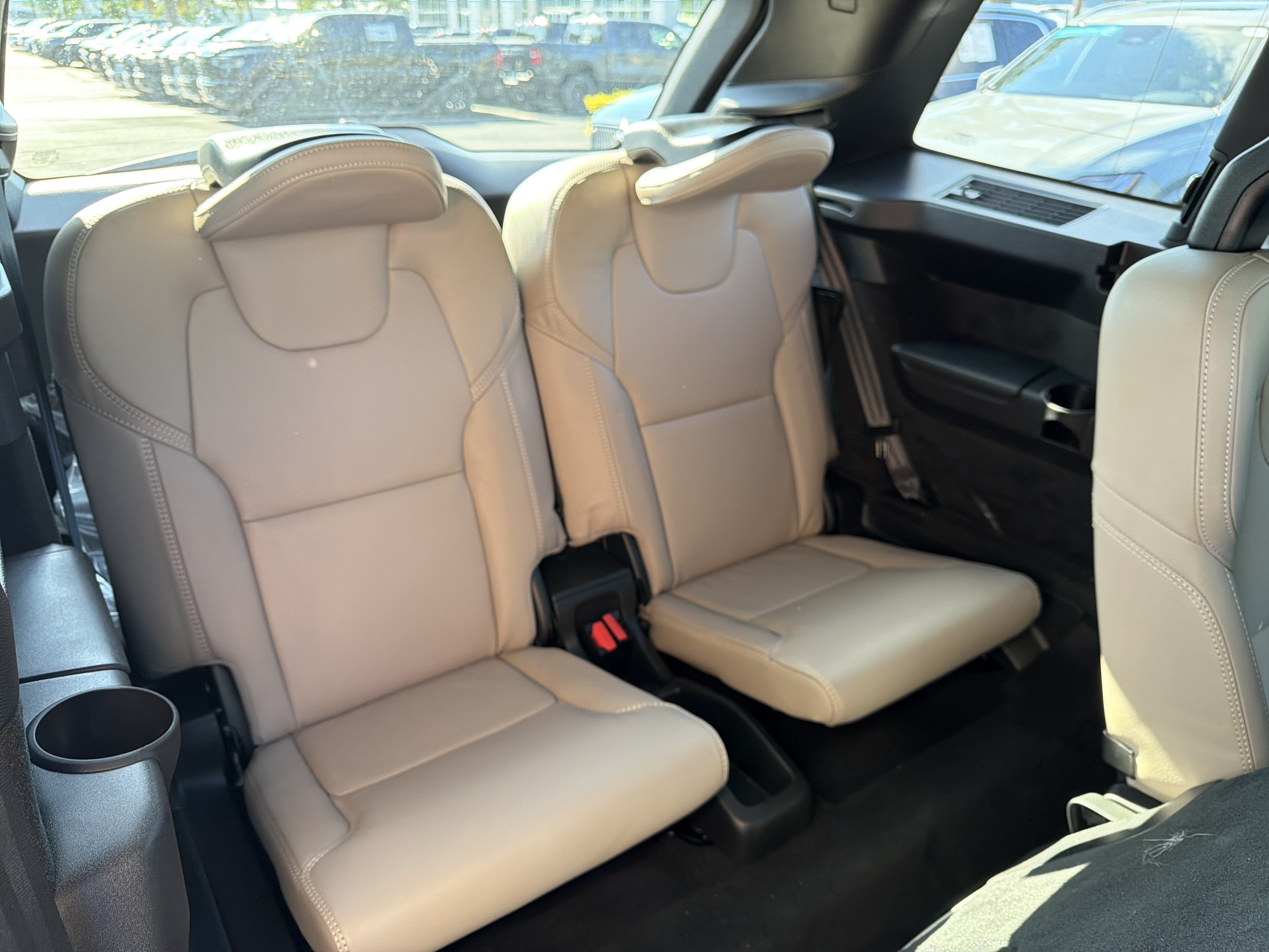 Certified 2026 Volvo XC90 B6 Ultra w/ Protection Package Premier AWD/4WD image 30