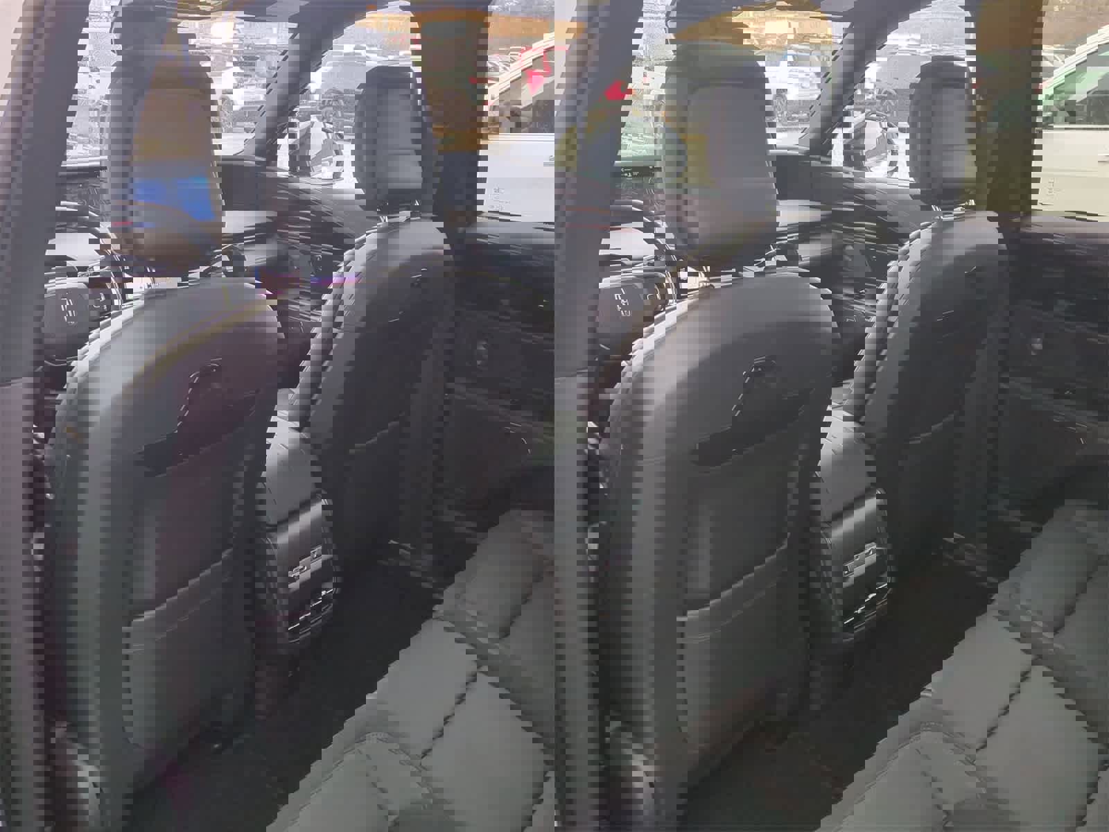 Used 2025 Lincoln Nautilus Reserve w/ Jet Appearance Package image 18