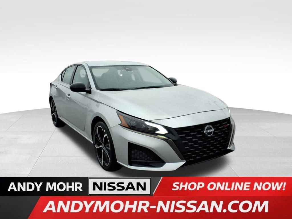 Used 2024 Nissan Altima 2.5 SR image 2