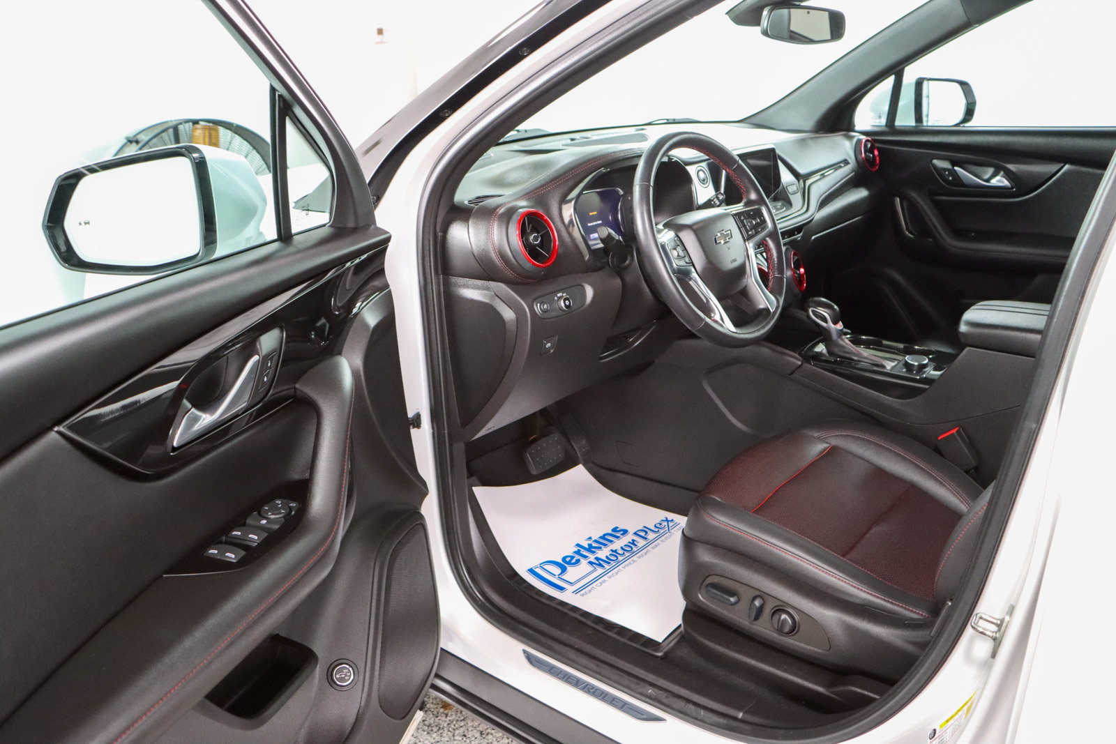 Used 2022 Chevrolet Blazer RS FWD image 3