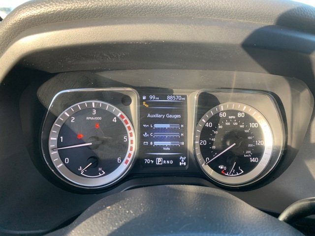 Used 2016 Nissan Titan SL image 10