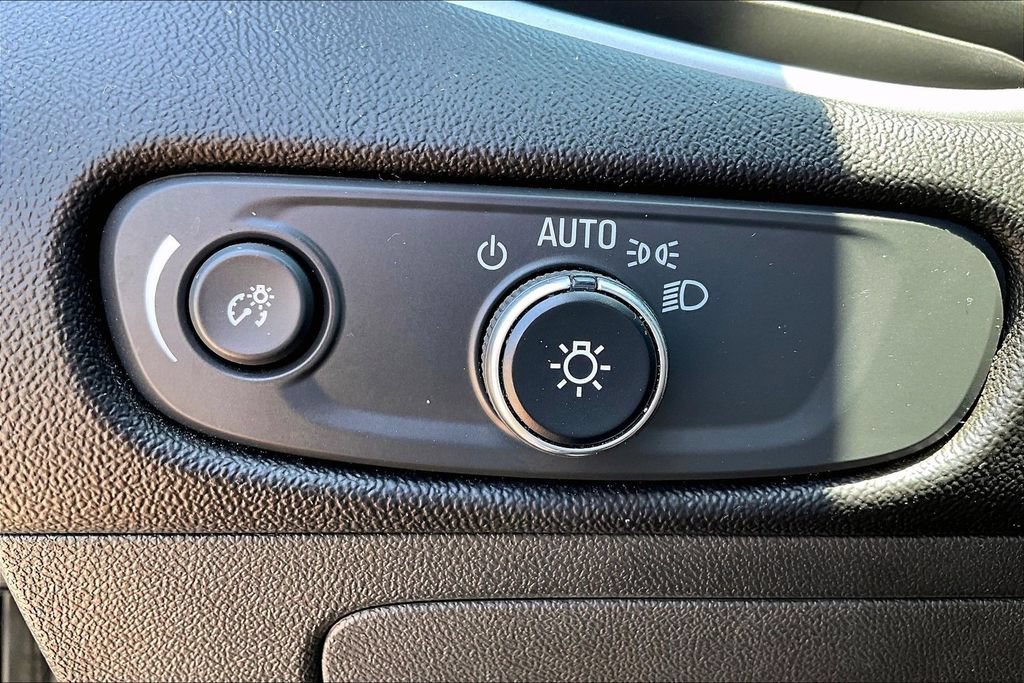 Used 2023 Chevrolet Malibu LT FWD image 31