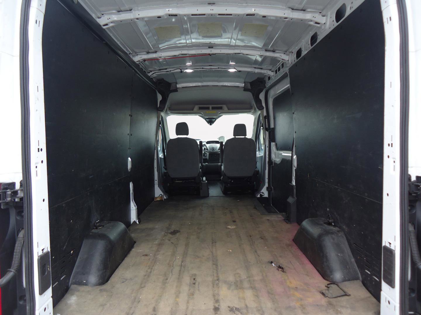 Used 2019 Ford Transit 250 148 Medium Roof w/ Interior Upgrade Package RWD image 30