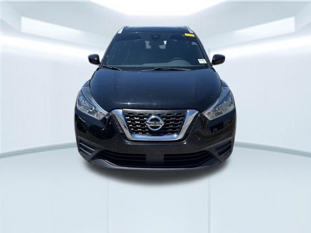 Used 2020 Nissan Kicks SV FWD image 2