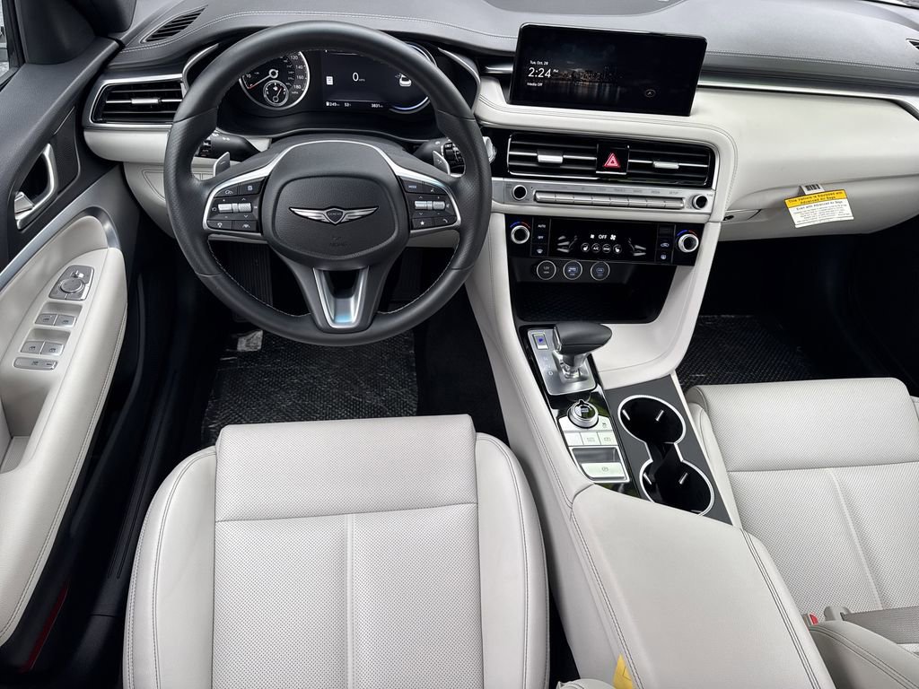 Used 2025 Genesis G70 2.5T image 23