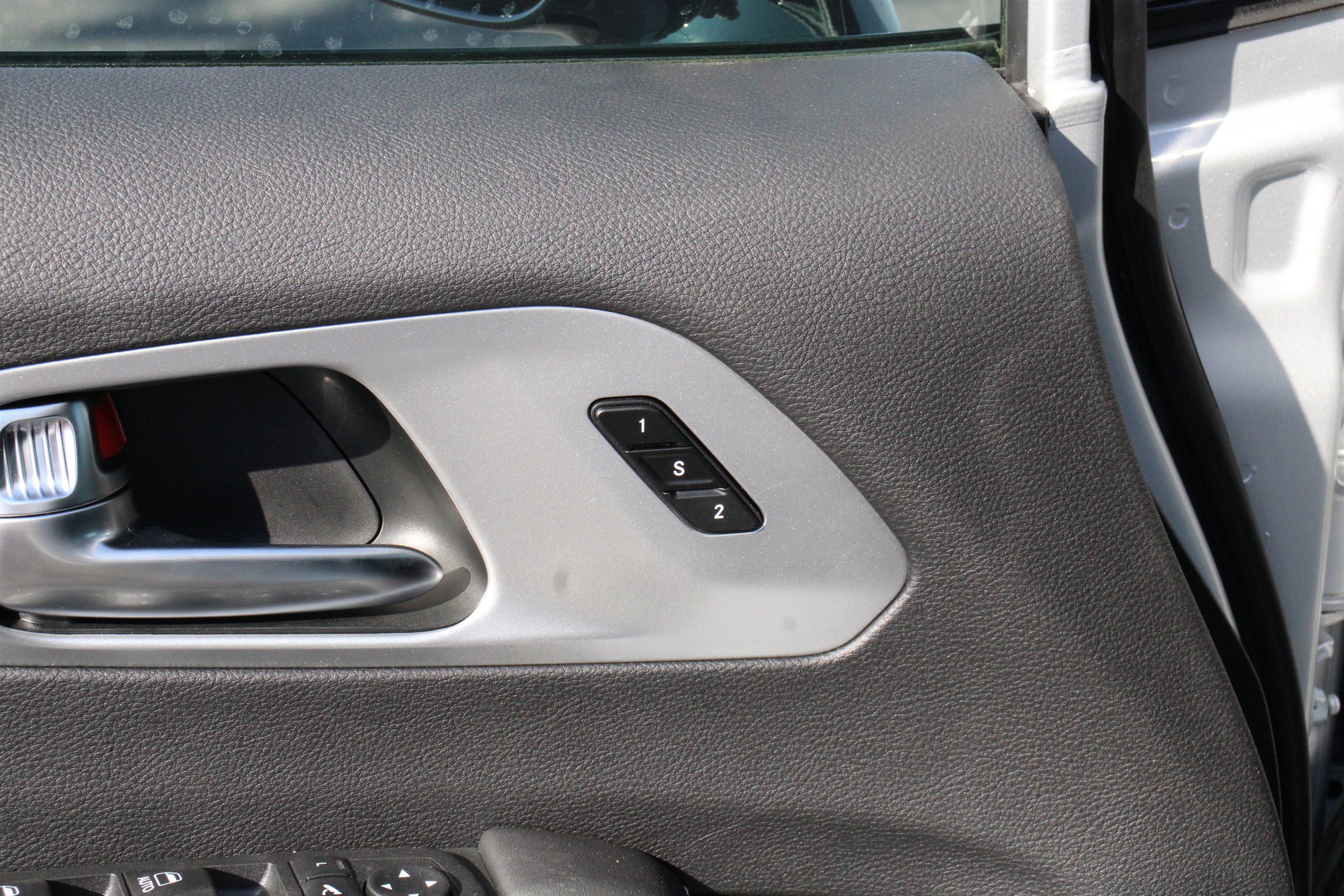 New 2026 Chrysler Pacifica Limited w/ S Appearance Package image 7