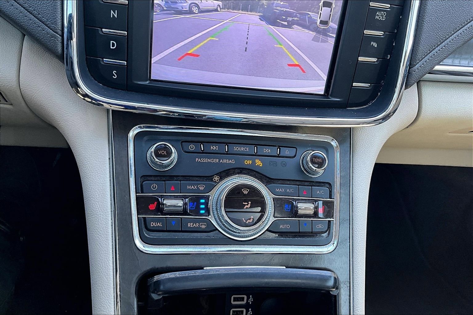 Used 2017 Lincoln Continental Reserve FWD image 15