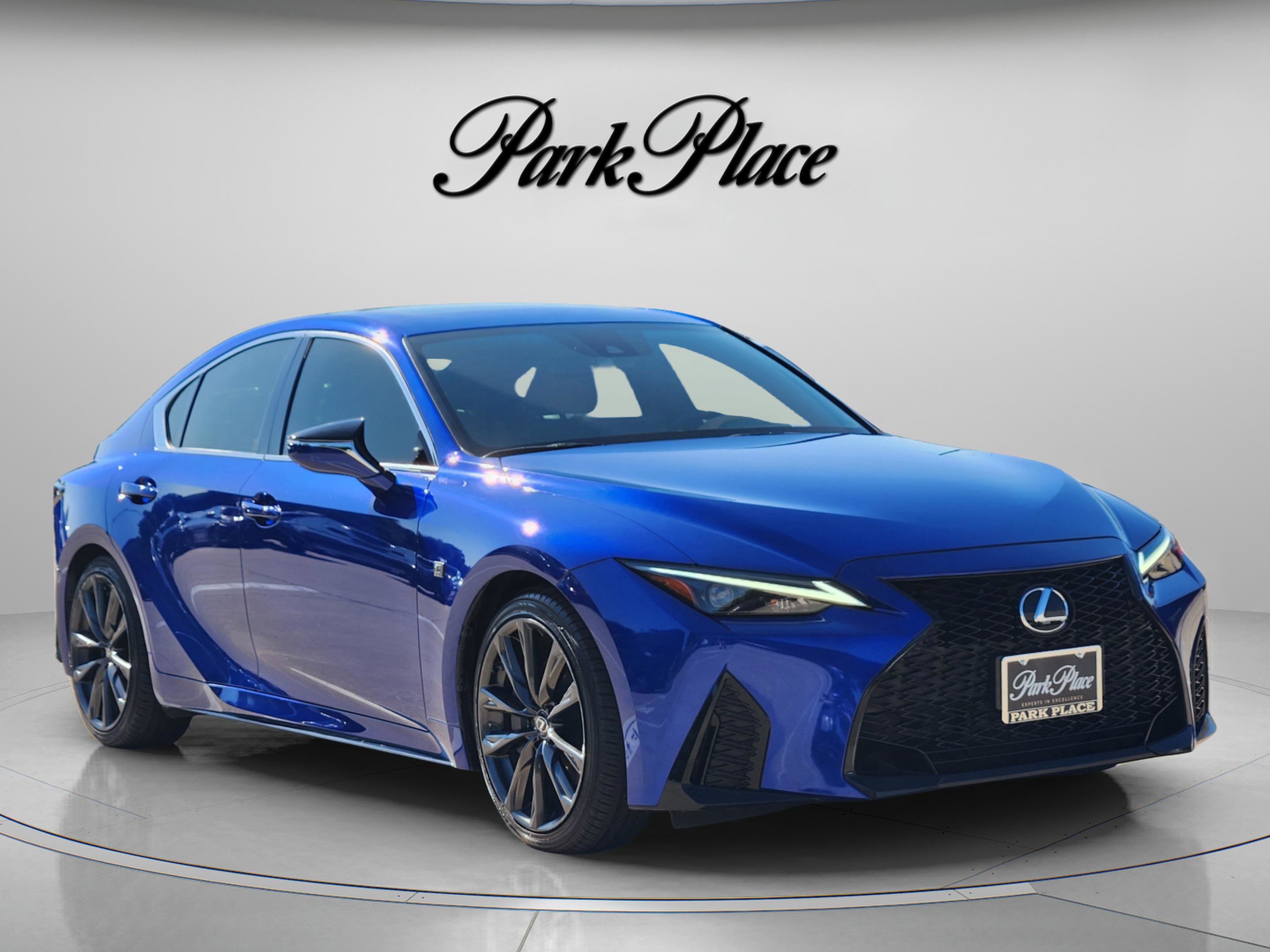 Used 2024 Lexus IS 300 F Sport RWD image 4