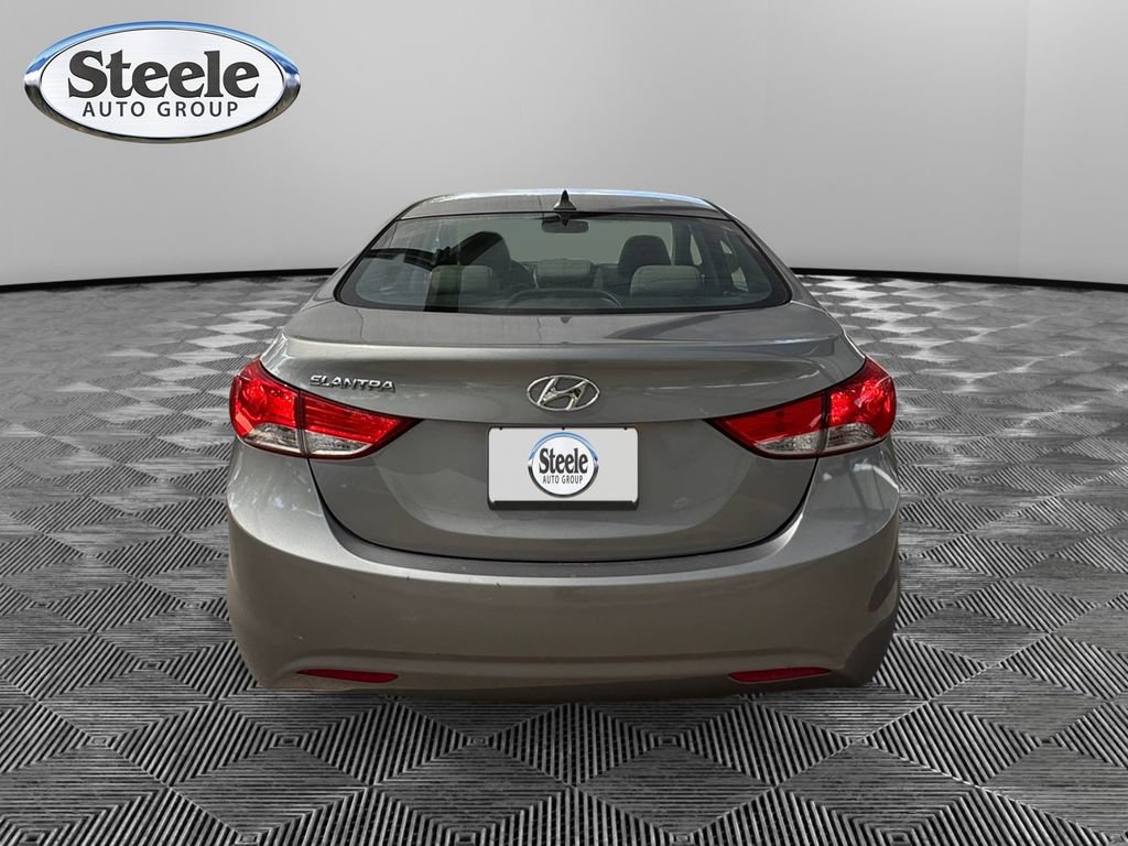 Used 2013 Hyundai Elantra GLS w/ Preferred Pkg FWD image 4