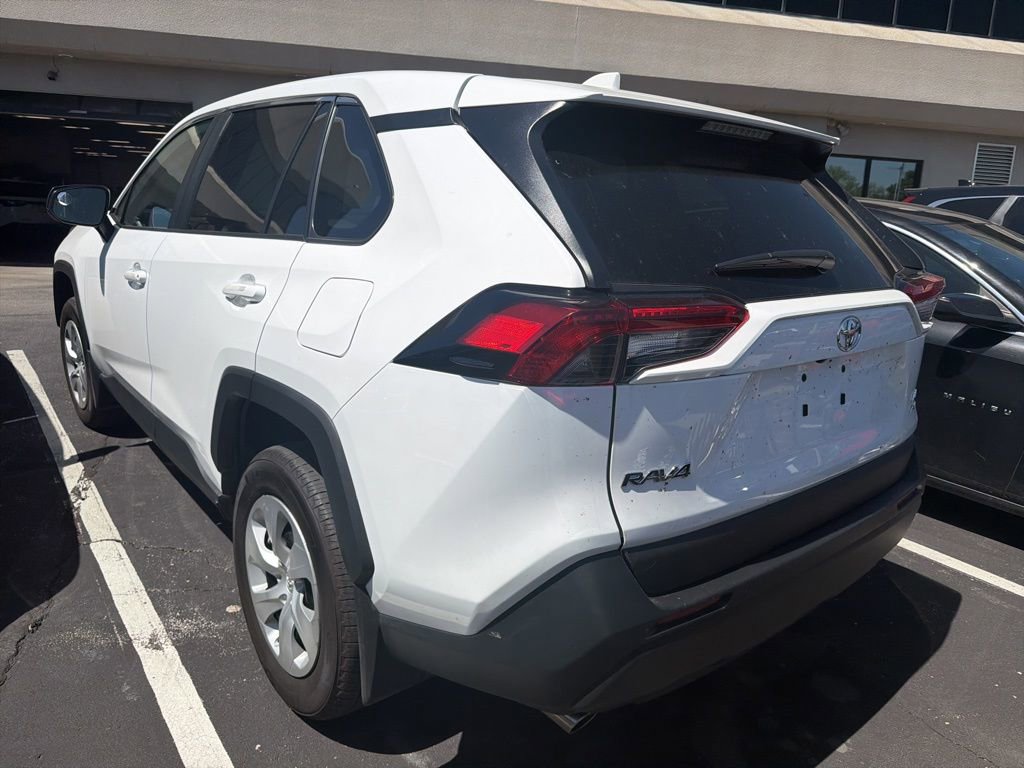 Used 2025 Toyota RAV4 LE AWD/4WD image 6
