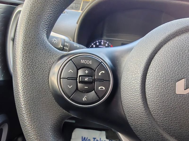 Used 2022 Kia Soul LX image 19