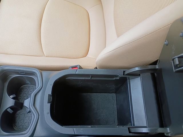 Used 2019 Toyota RAV4 LE w/ Carpet Mat Package image 34