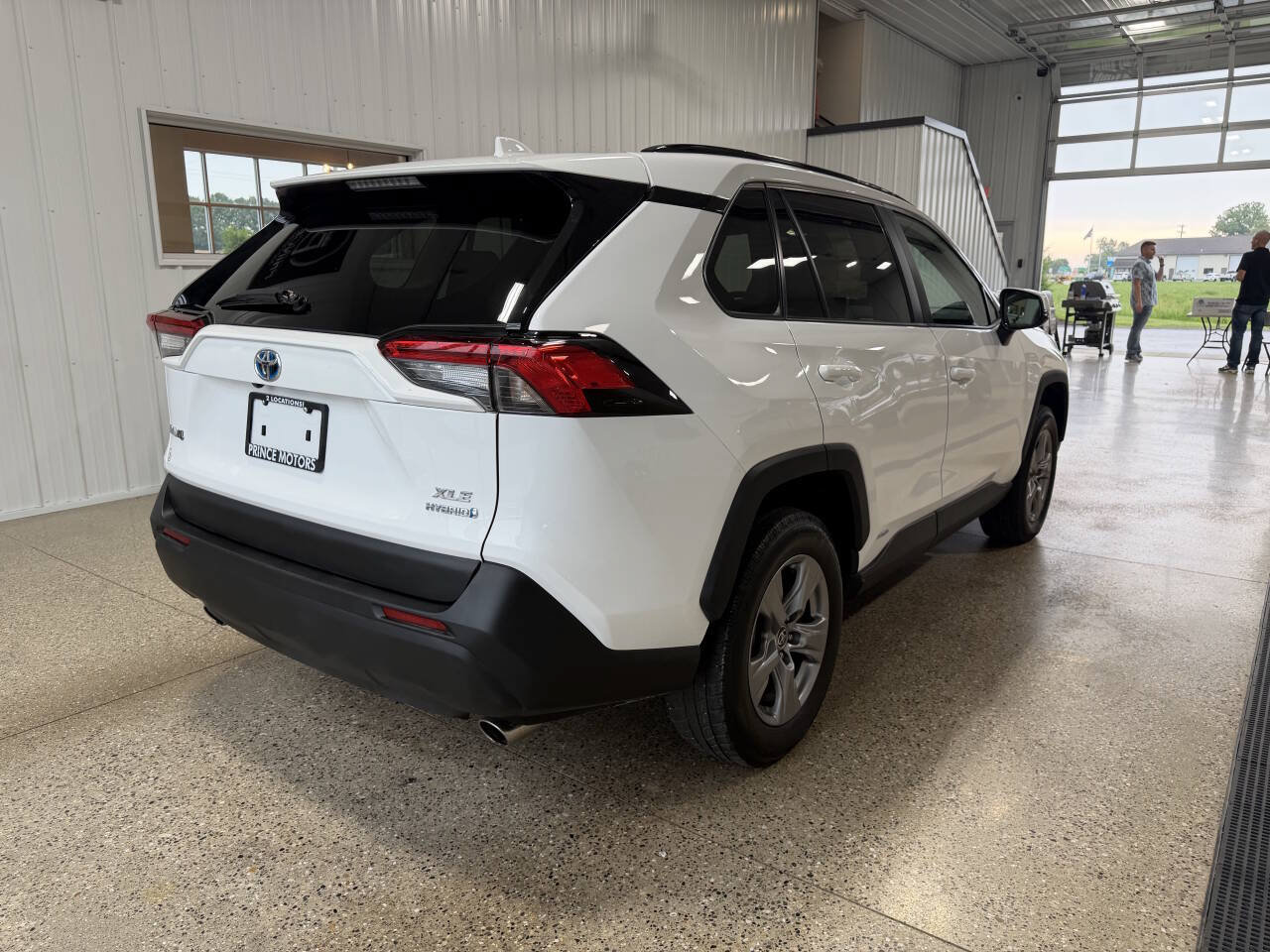 Used 2023 Toyota RAV4 XLE w/ Convenience Package AWD/4WD image 3