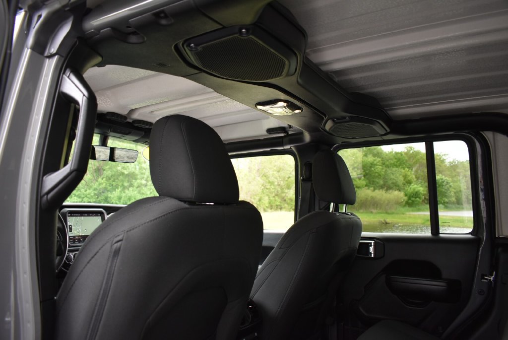 Used 2021 Jeep Gladiator Sport AWD/4WD image 25