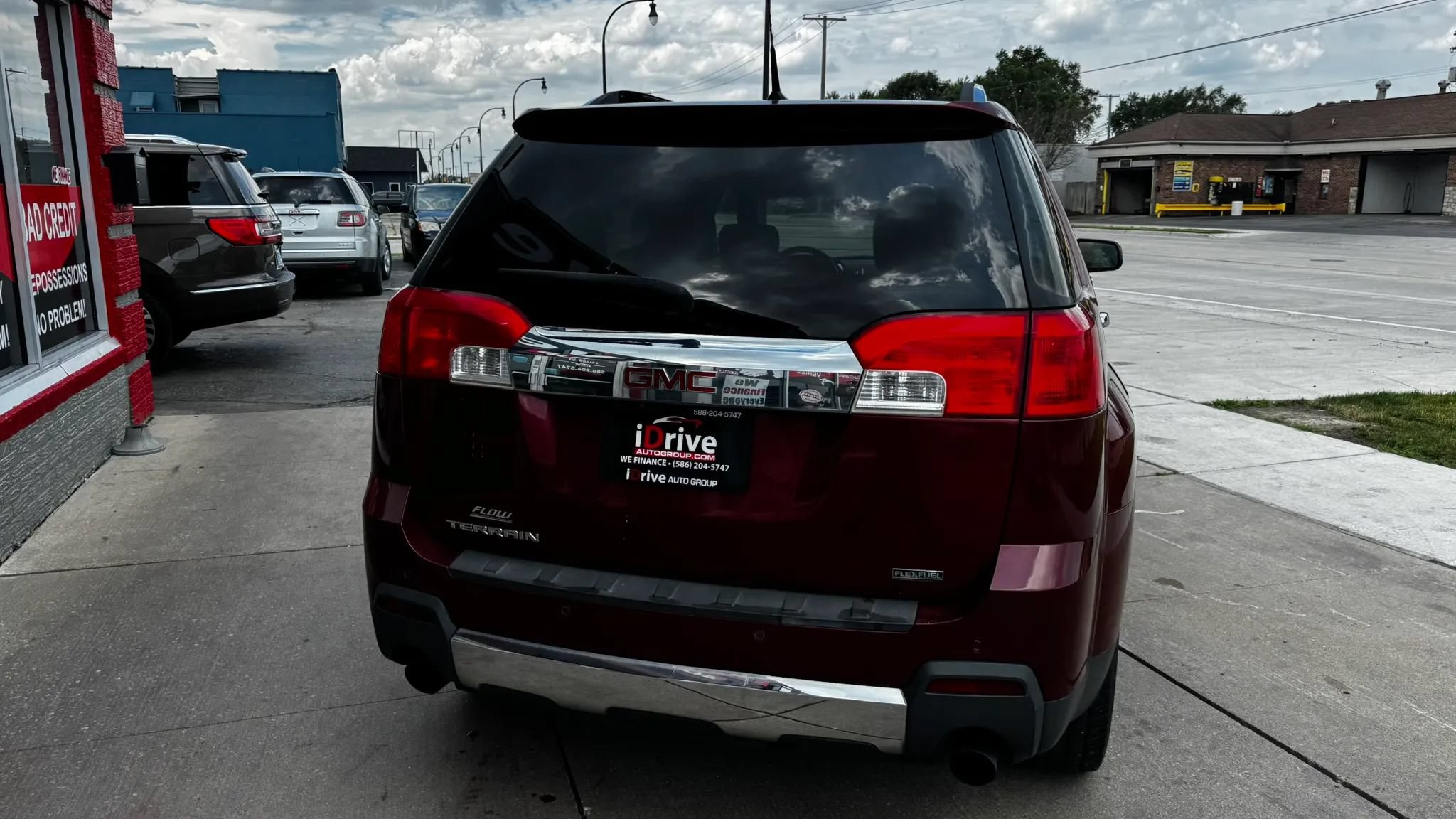 Used 2011 GMC Terrain SLT FWD image 8