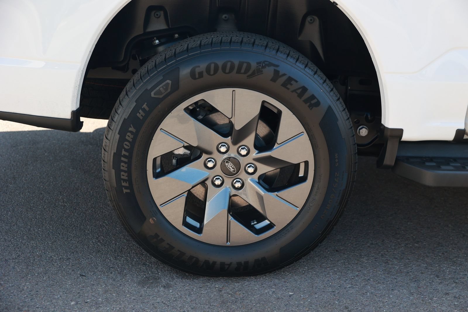 Used 2024 Ford F150 Lightning Flash AWD/4WD image 11