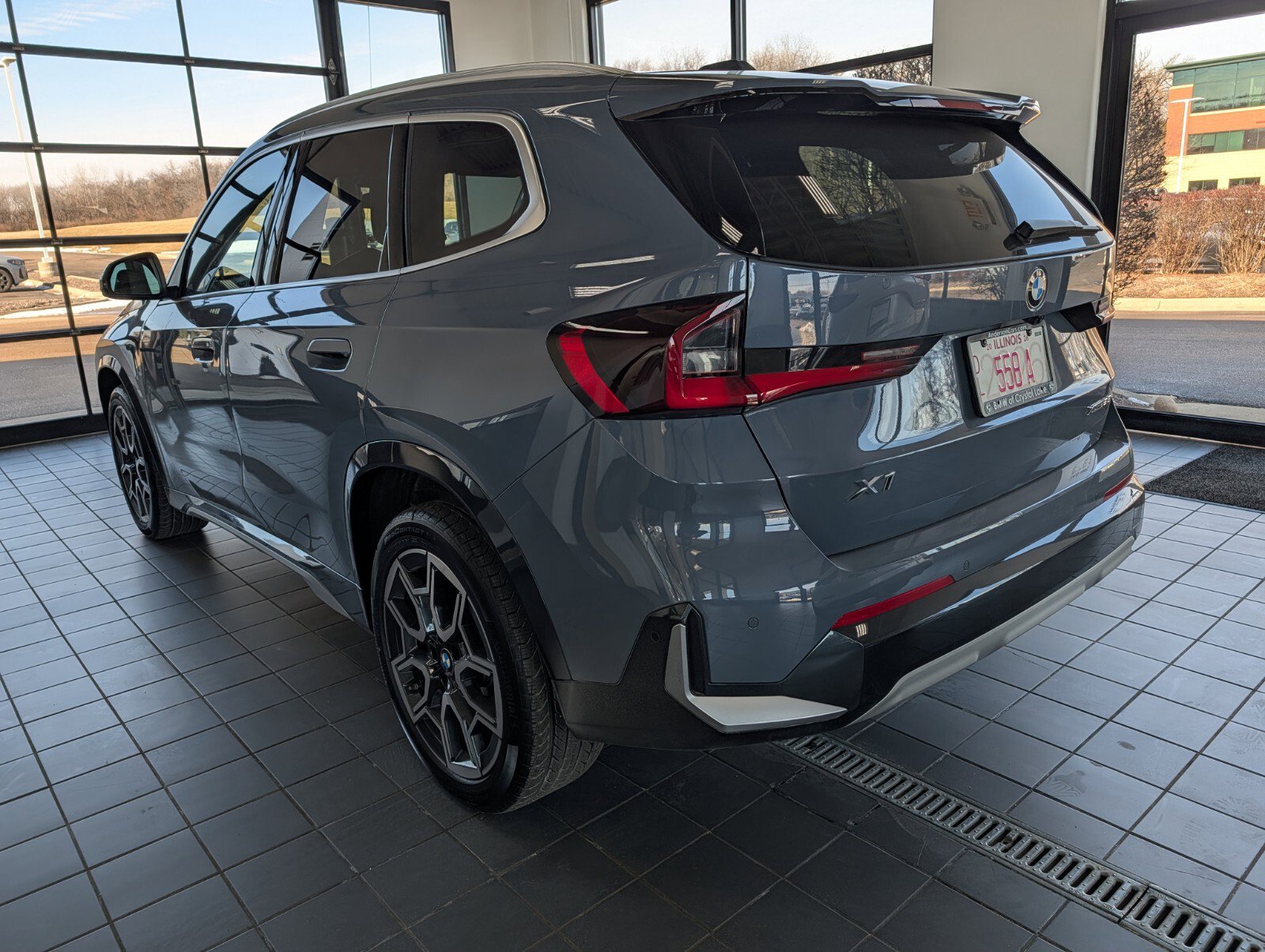 Used 2025 BMW X1 xDrive28i w/ Premium Package image 5