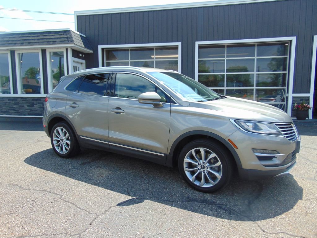 Used 2017 Lincoln MKC Select AWD/4WD image 1