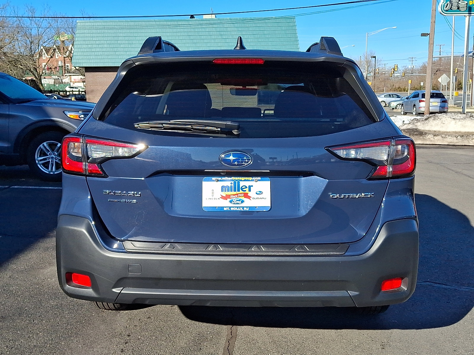 Certified 2025 Subaru Outback Premium w/ Popular Package #1A image 5