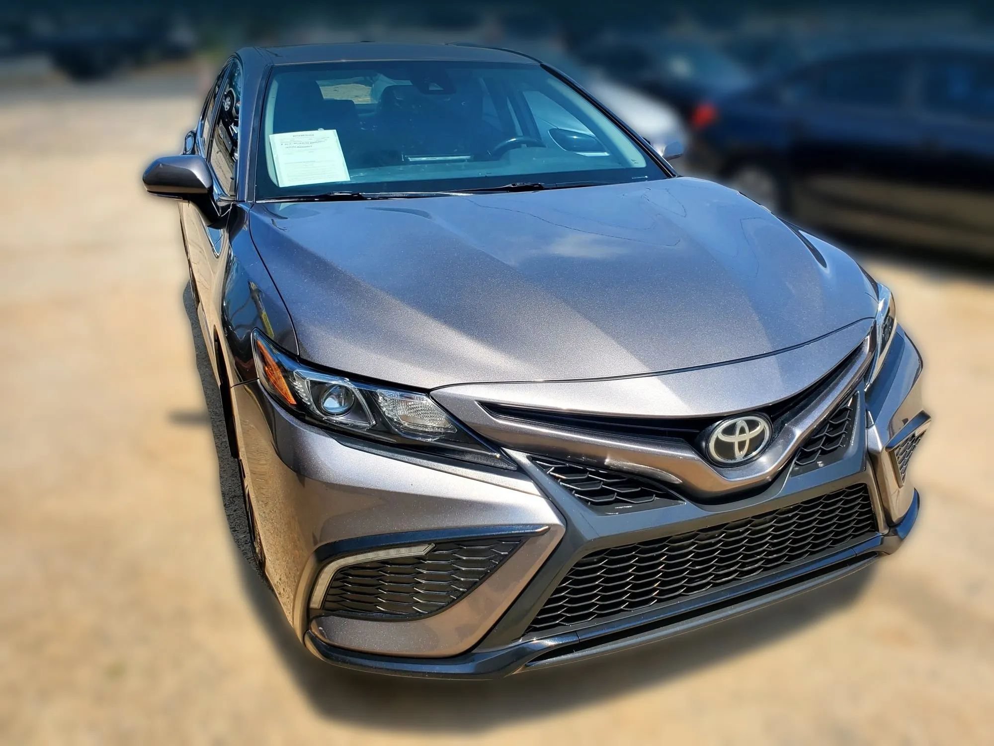 Used 2022 Toyota Camry SE FWD image 18