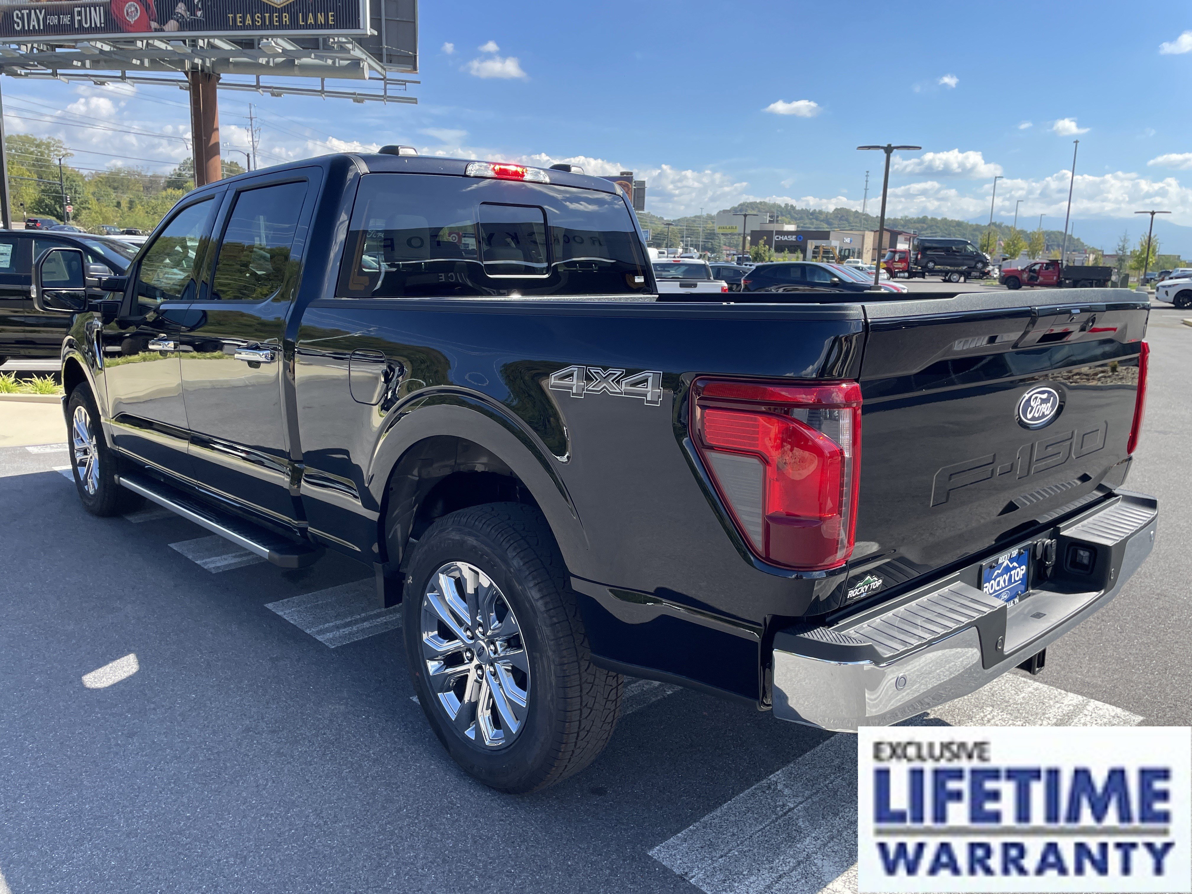 New 2025 Ford F150 XLT w/ Equipment Group 302A MID image 7