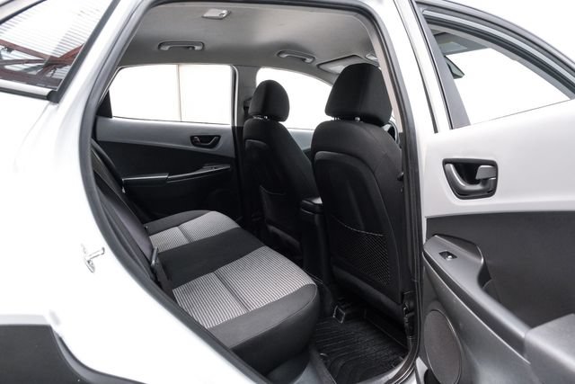 Used 2021 Hyundai Kona SE FWD image 40
