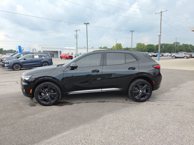 Used 2023 Buick Envision Essence w/ Sport Touring Package AWD/4WD image 8