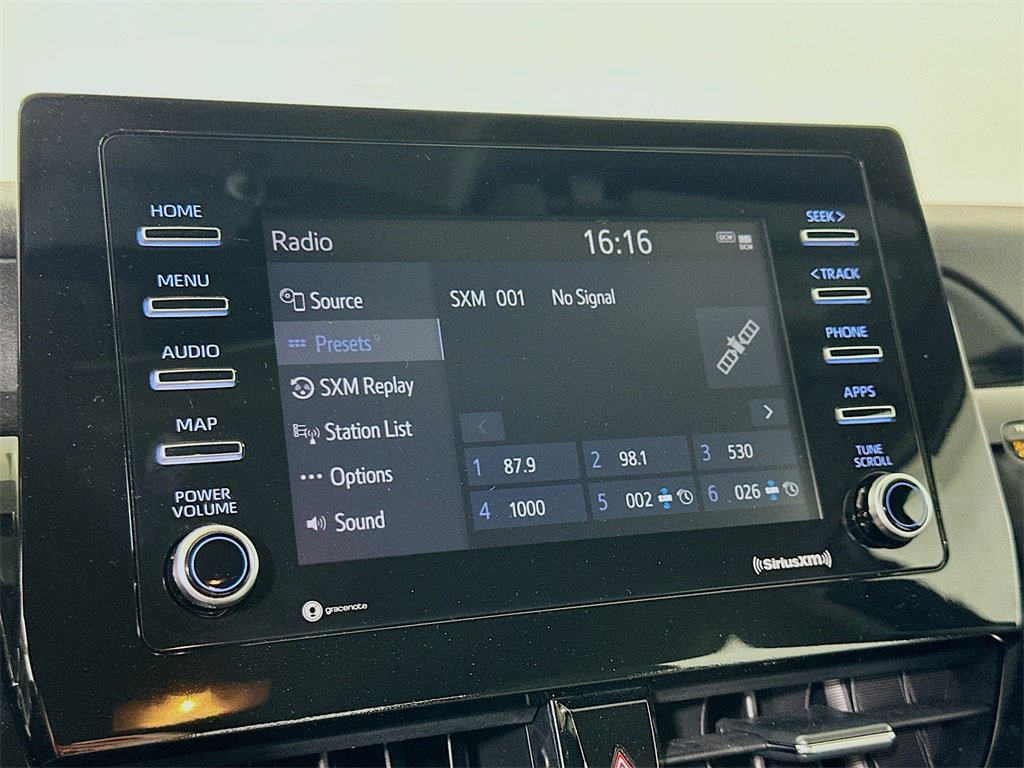 Used 2021 Toyota Camry SE image 29