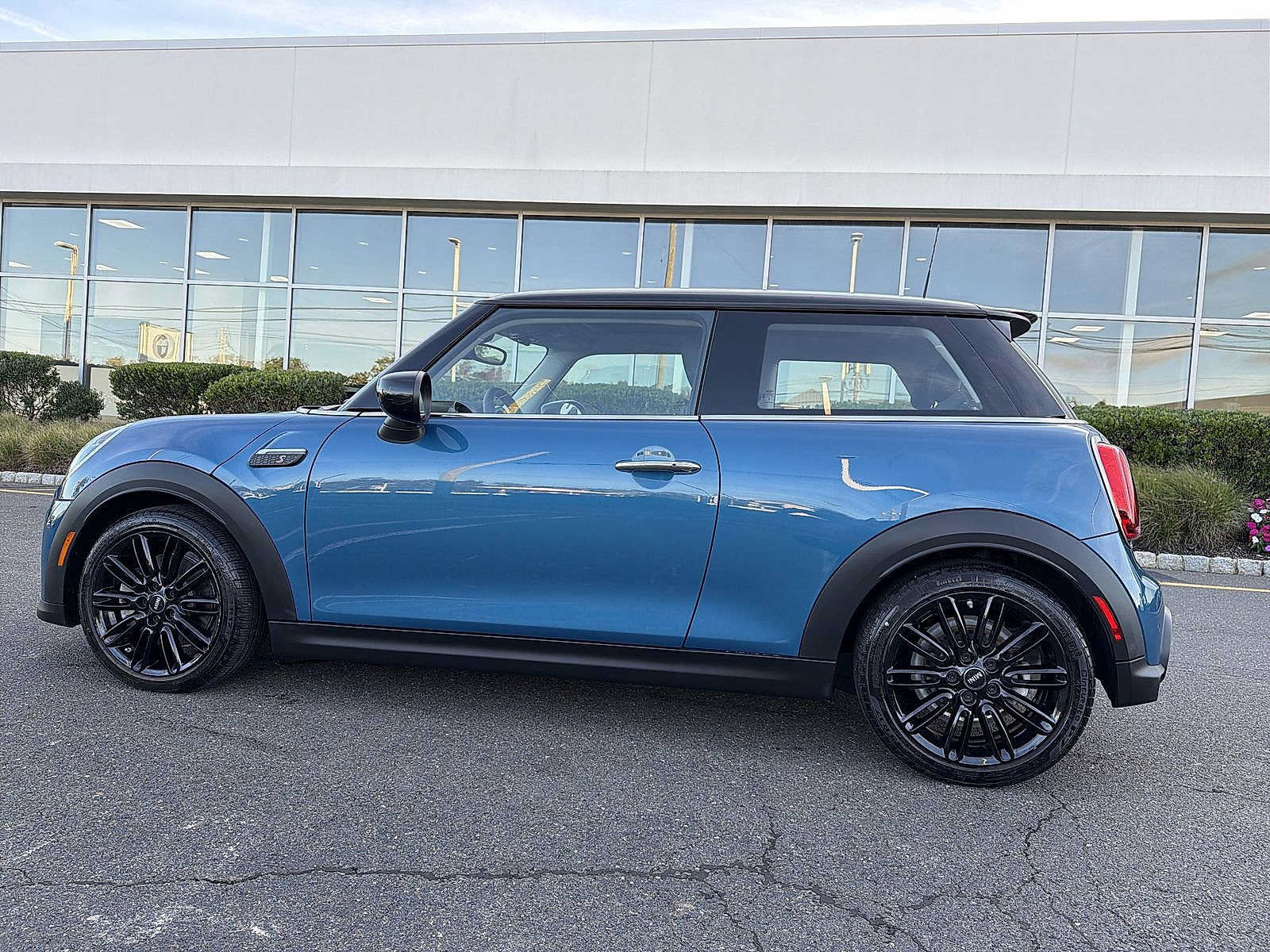 Used 2024 MINI Cooper S FWD image 11