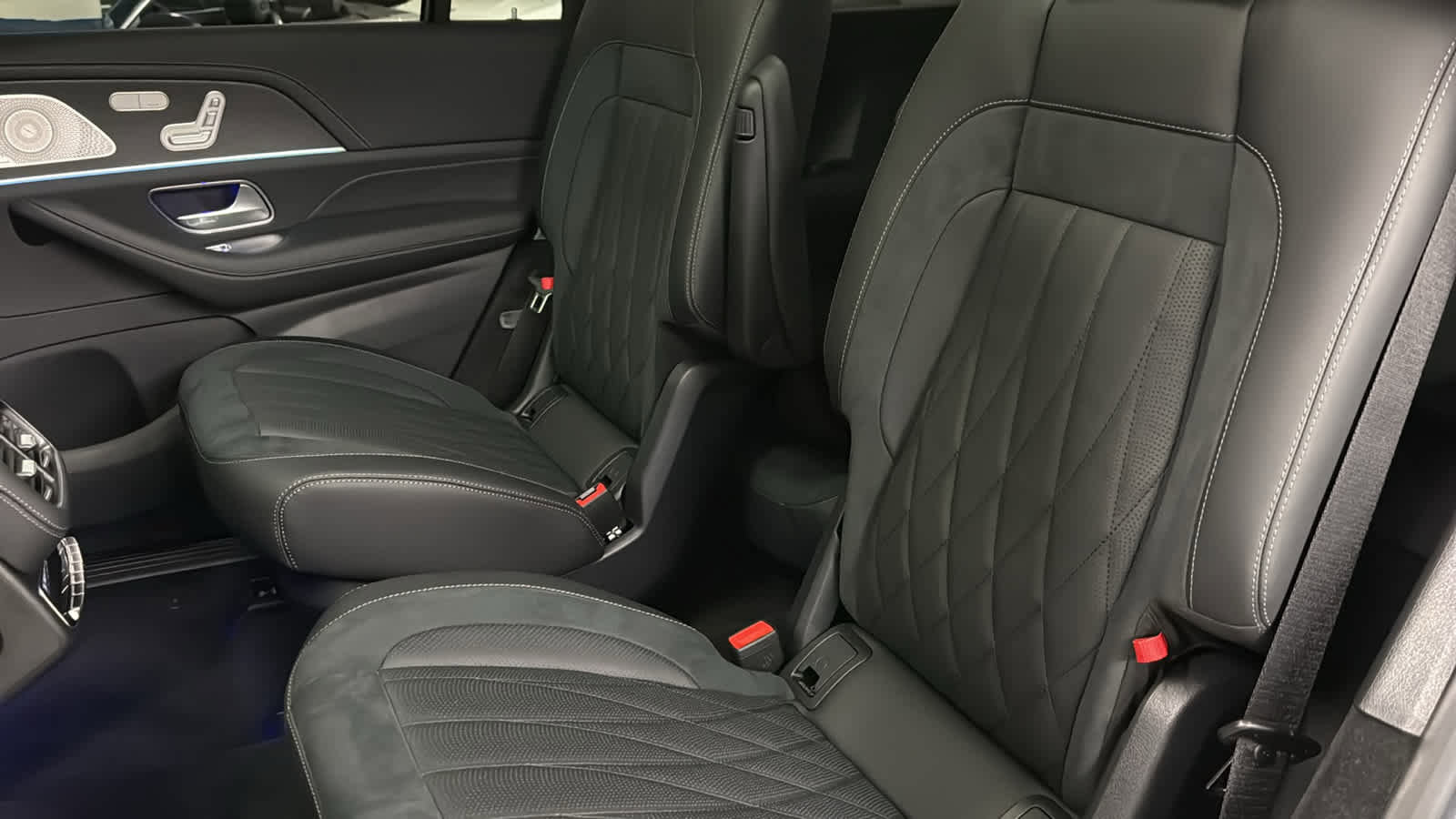 New 2026 Mercedes-Benz GLS 63 AMG 4MATIC image 31