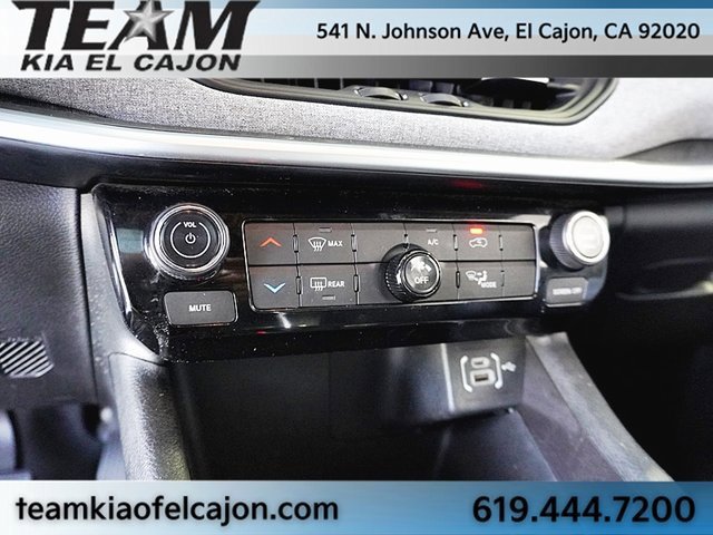 Used 2024 Jeep Compass Latitude image 27
