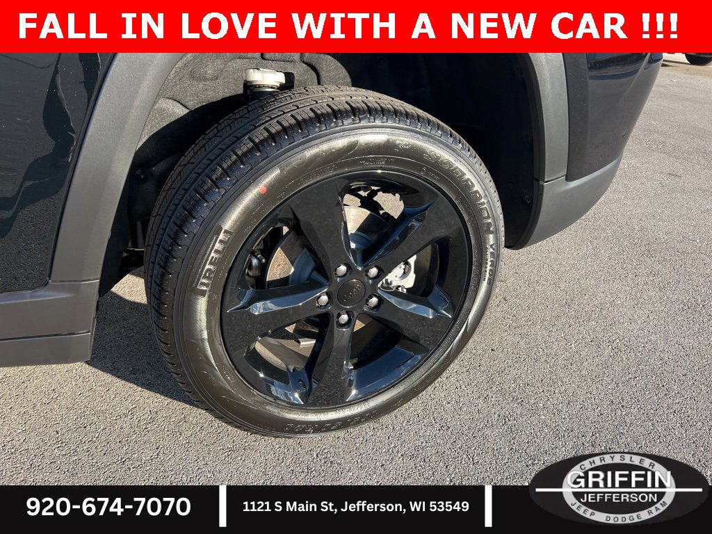 New 2025 Jeep Grand Cherokee Limited w/ Luxury Tech Group II image 16