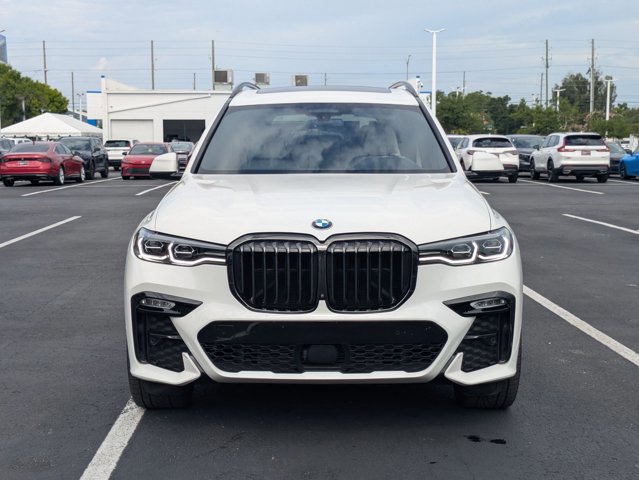Used 2021 BMW X7 xDrive40i w/ M Sport Package AWD/4WD image 2