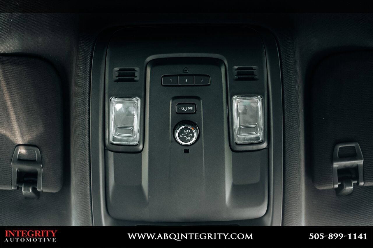 Used 2024 Chevrolet Suburban LT RWD image 36