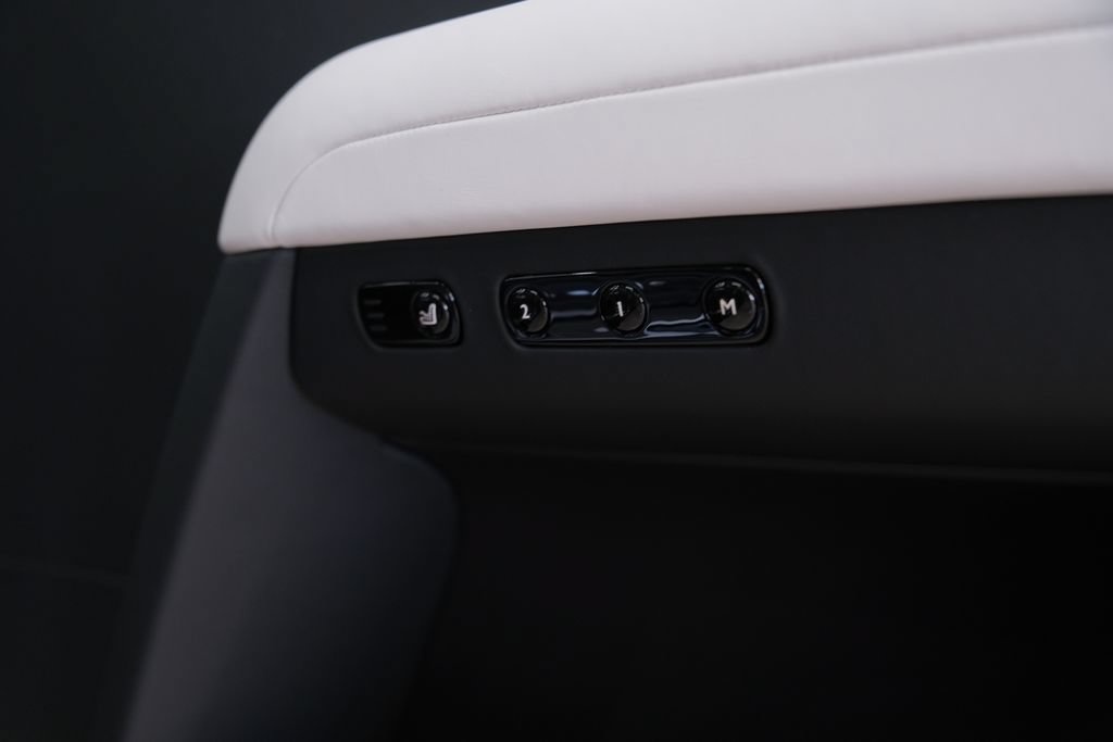Used 2027 Rolls-Royce Ghost AWD/4WD image 43