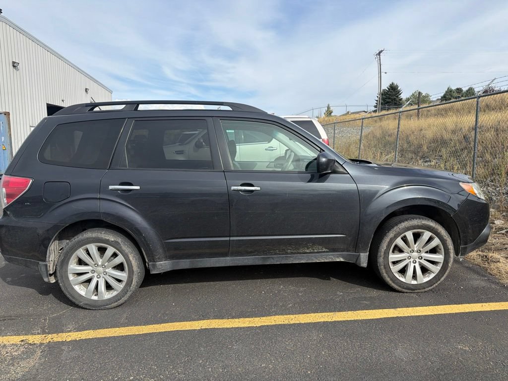 Used 2011 Subaru Forester 2.5X Limited AWD/4WD image 3