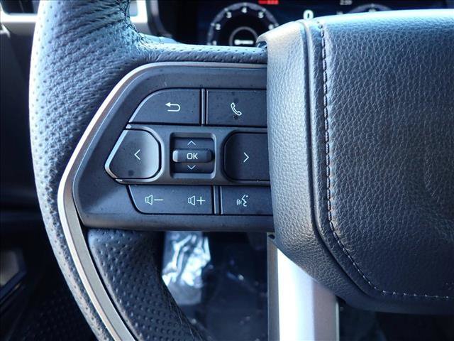 Certified 2025 Toyota Tacoma Limited AWD/4WD image 14