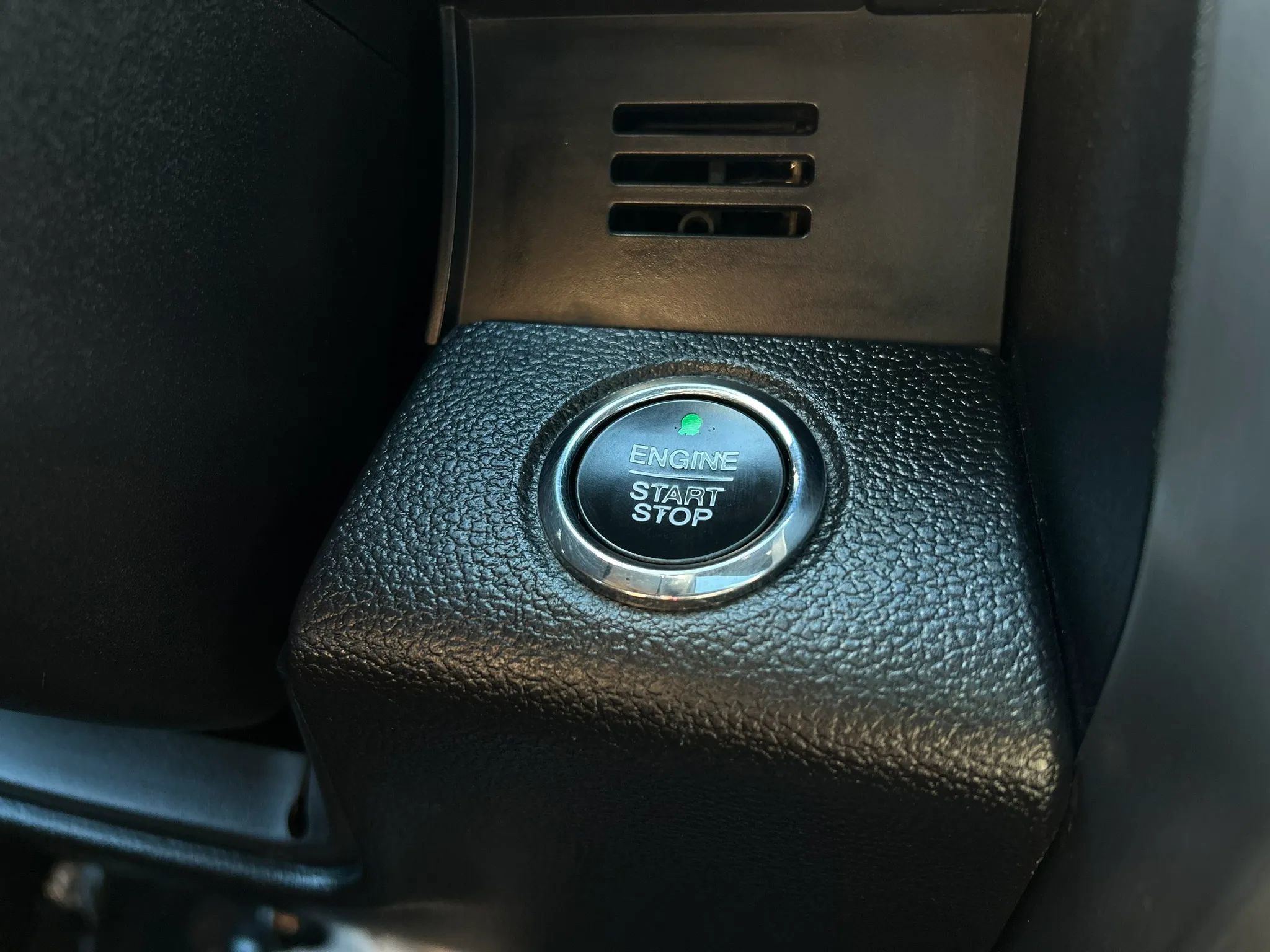 Used 2019 Ford F150 Platinum w/ Equipment Group 701A Luxury AWD/4WD image 12