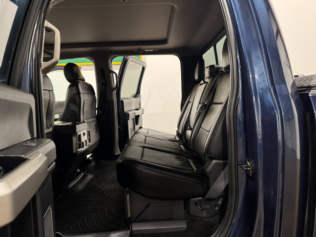 Used 2017 Ford F250 Lariat w/ Lariat Ultimate Package image 17