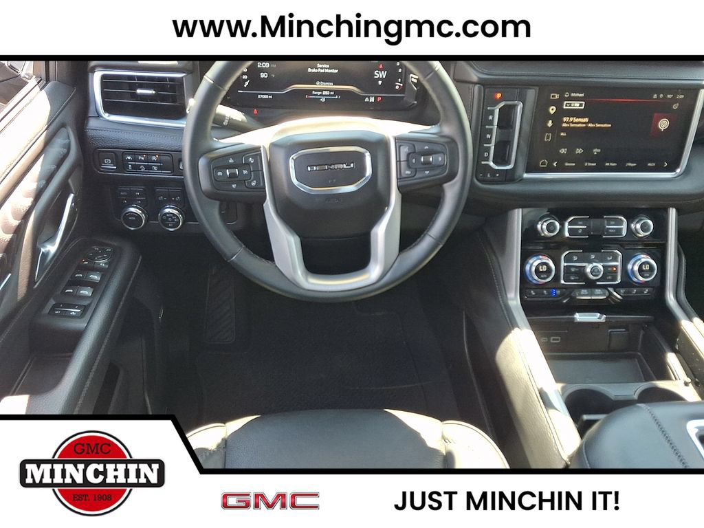 Used 2023 GMC Yukon Denali AWD/4WD image 13