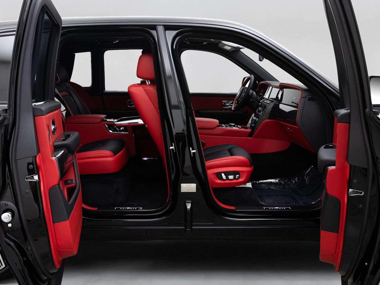 New 2027 Rolls-Royce Cullinan Black Badge AWD/4WD image 6