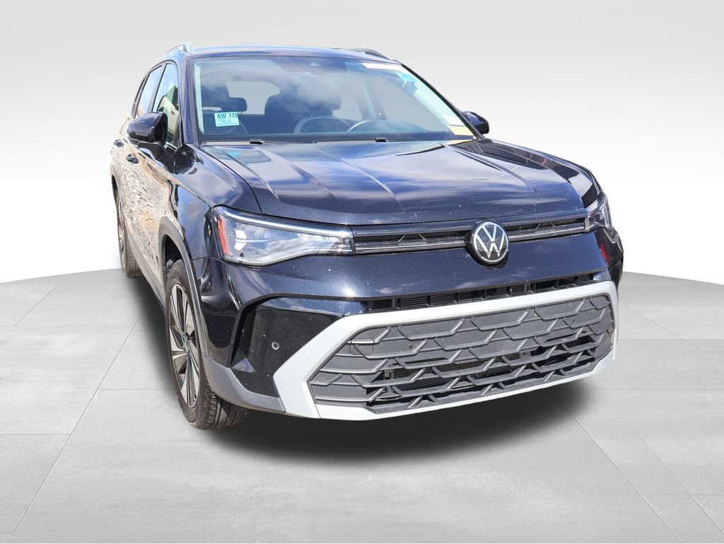 Used 2025 Volkswagen Taos SE AWD/4WD image 11