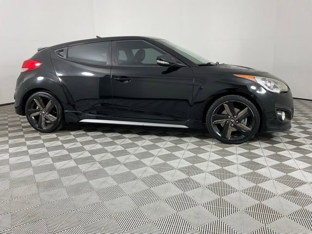 Used 2013 Hyundai Veloster Turbo FWD image 11