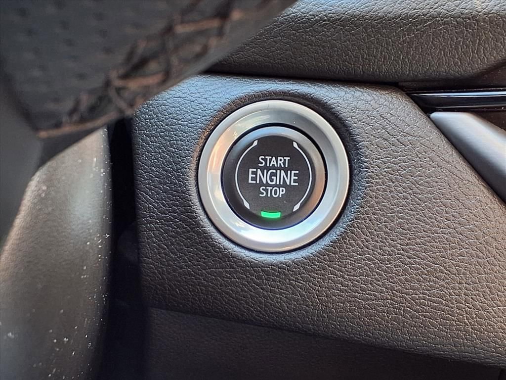 Certified 2024 Cadillac XT4 Sport AWD/4WD image 29