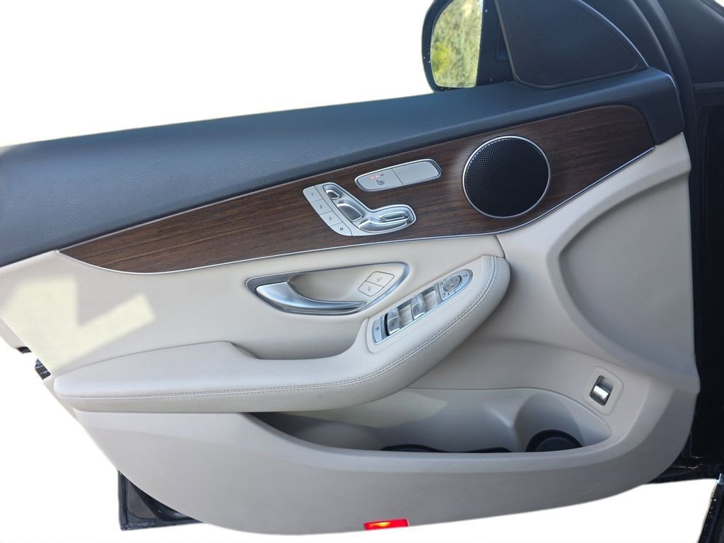 Used 2019 Mercedes-Benz C 300 4MATIC Sedan image 17